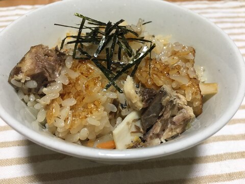 炊飯器で簡単！サバ缶の炊き込みご飯